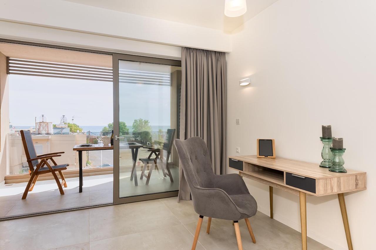 Lilium Luxury Suites Agia Marina Extérieur photo