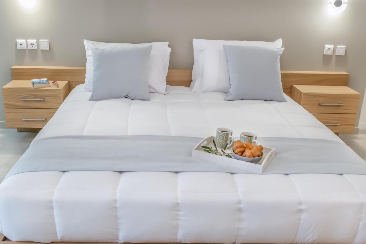 Lilium Luxury Suites Agia Marina Extérieur photo