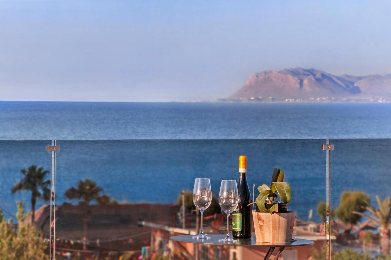 Lilium Luxury Suites Agia Marina Extérieur photo