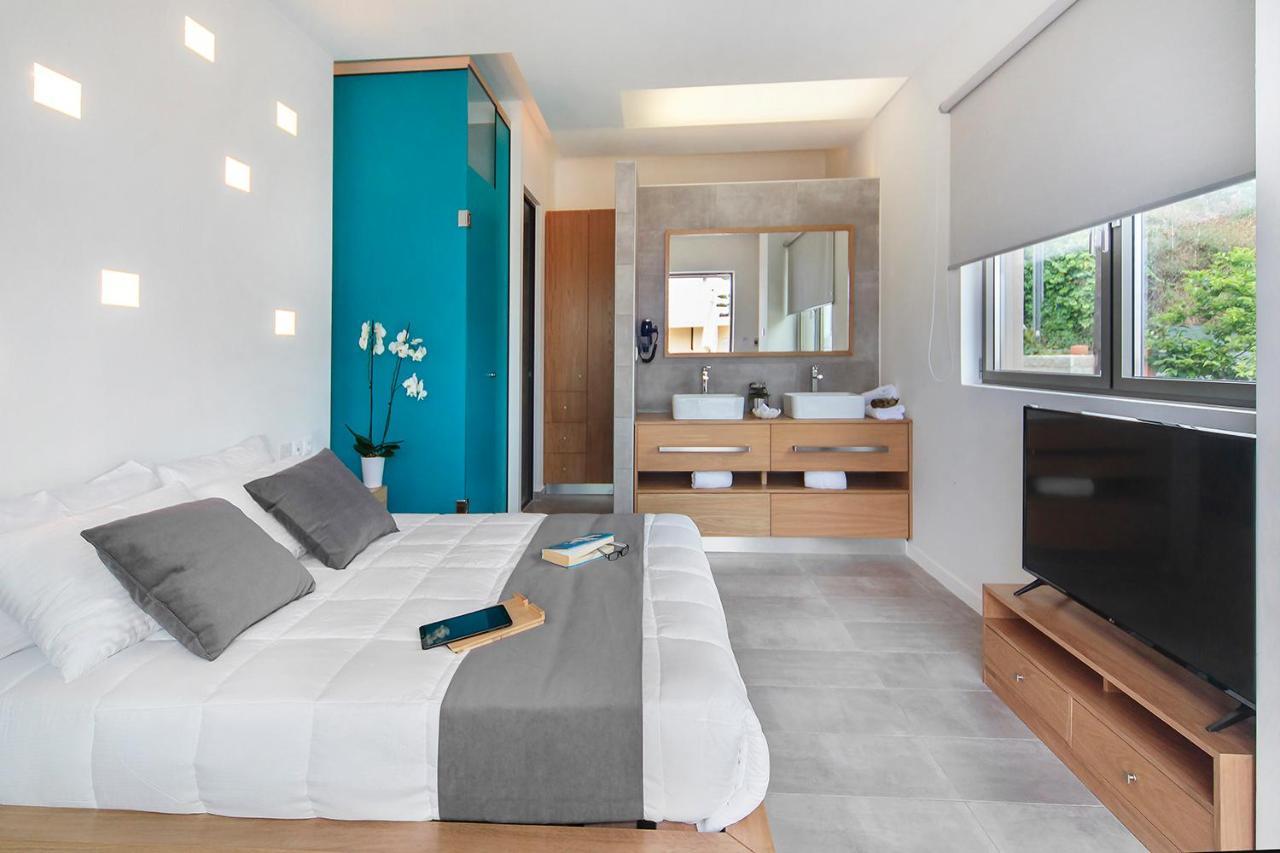 Lilium Luxury Suites Agia Marina Extérieur photo