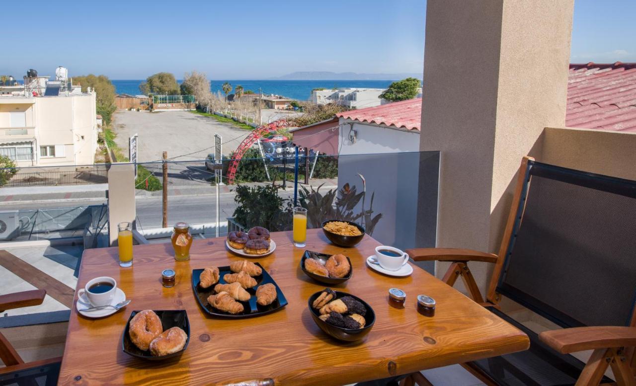 Lilium Luxury Suites Agia Marina Extérieur photo