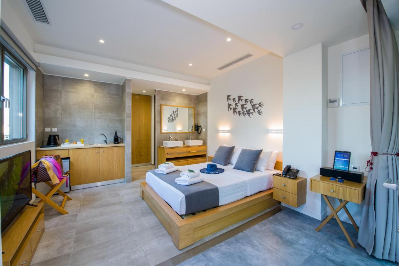 Lilium Luxury Suites Agia Marina Extérieur photo