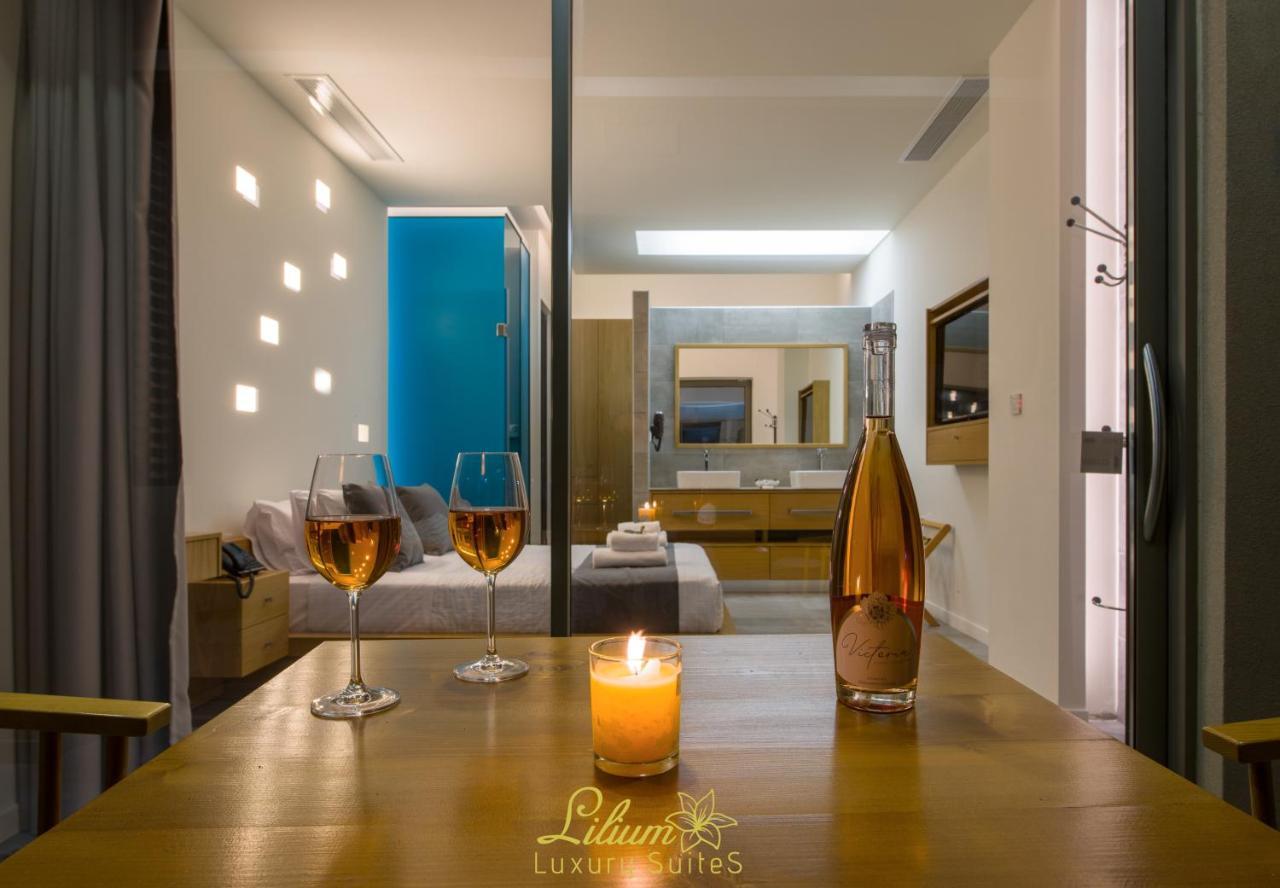 Lilium Luxury Suites Agia Marina Extérieur photo