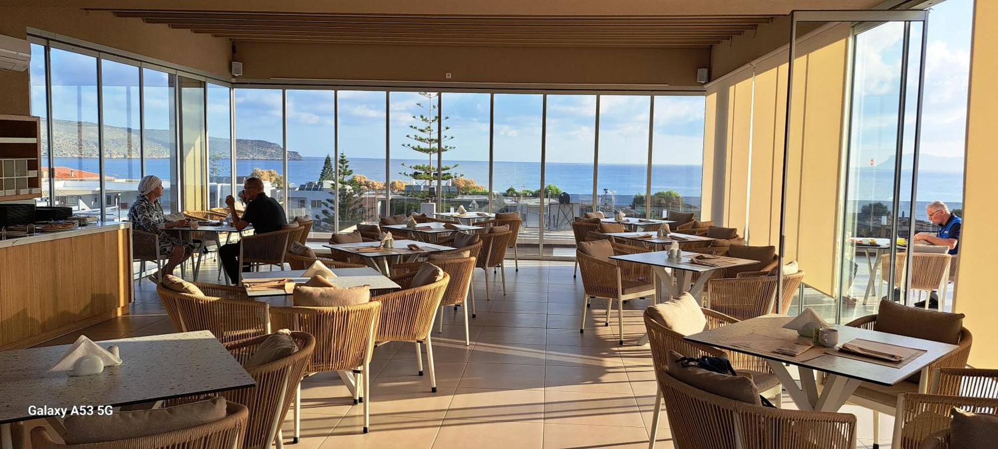 Lilium Luxury Suites Agia Marina Extérieur photo